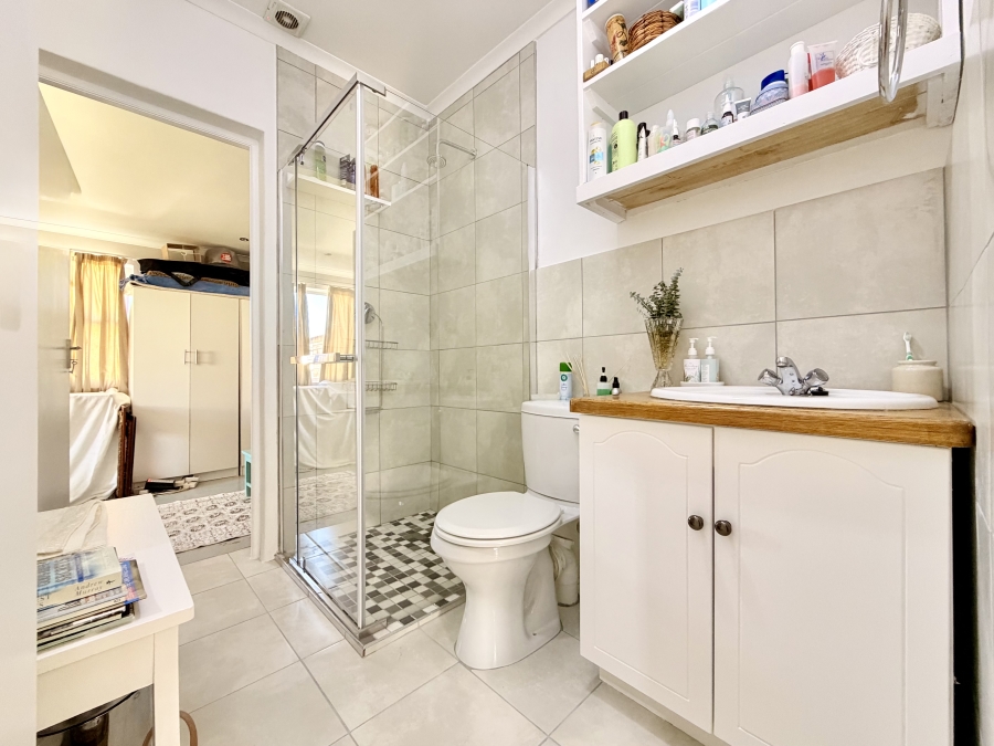 2 Bedroom Property for Sale in Sandbaai Western Cape
